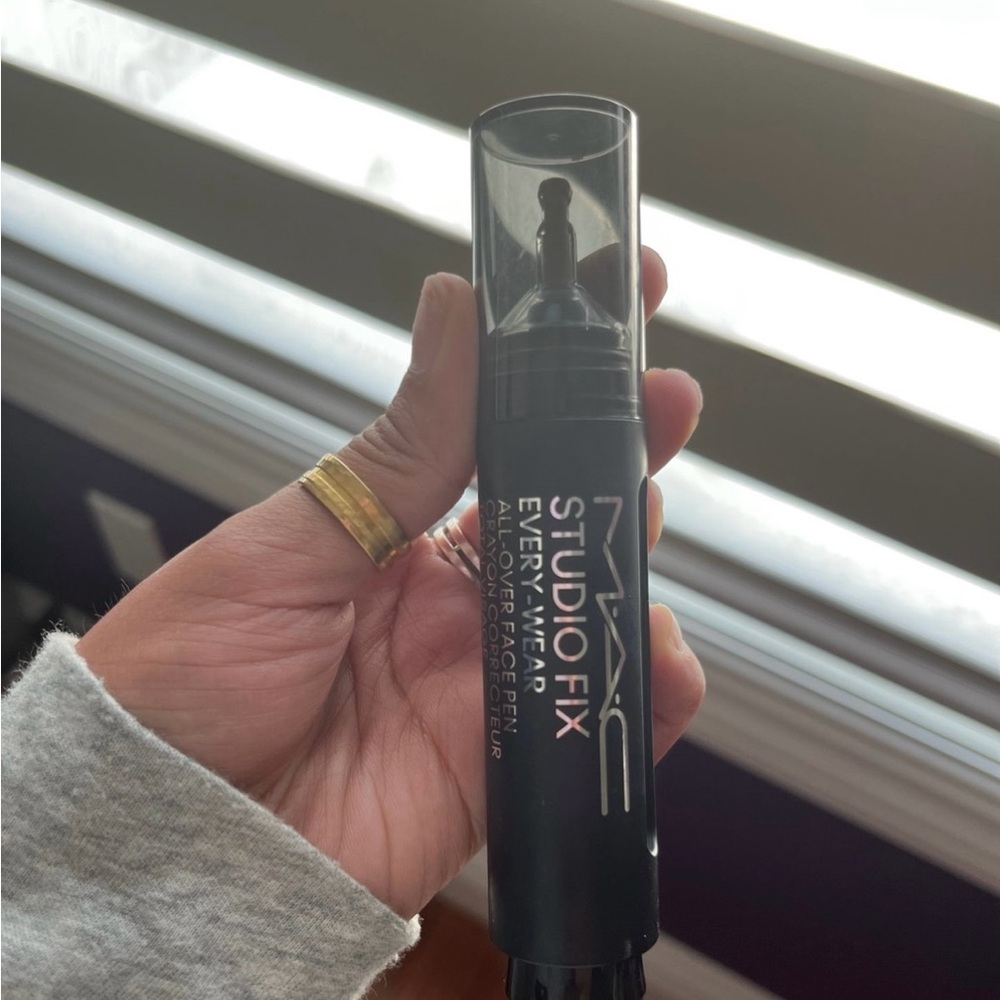 MAC Cosmetics Studio Fix Every-Wear Face Pen - Black